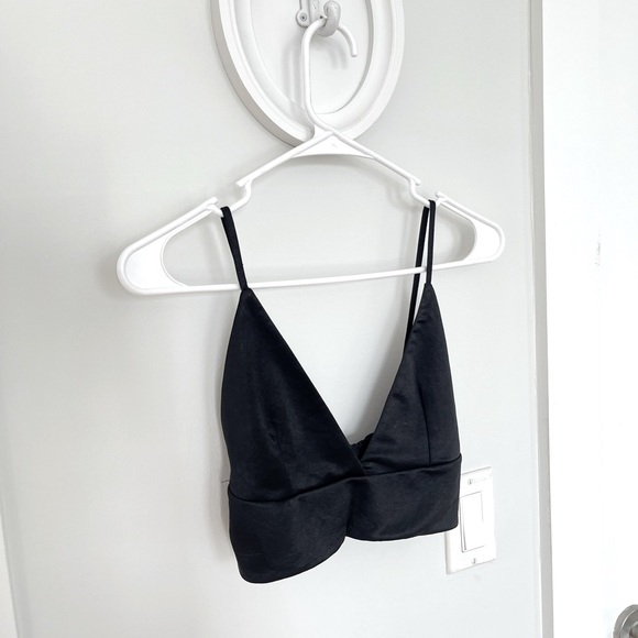 Black Silk Crop - Size Small - Picture 1 of 2